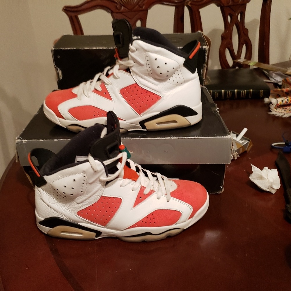 Air Jordan Retro 6's - Gatorades